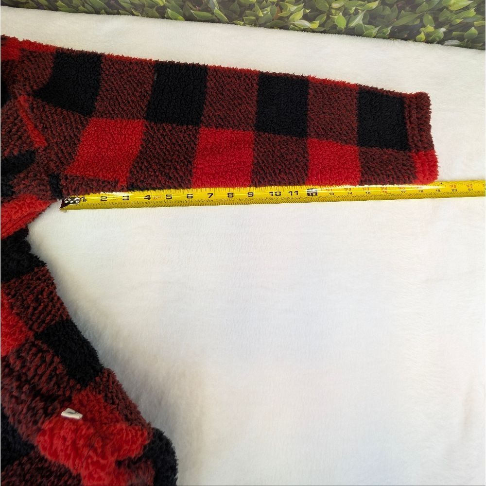 Koolaburra by UGG Buffalo Check Brushed Back Sherpa Pullover - Picture 9 of 12